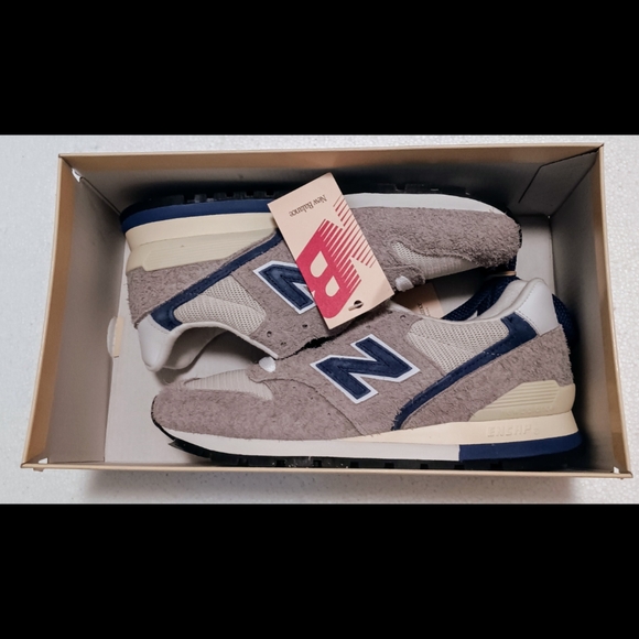 New Balance Gray and Blue Sneakers - Picture 1 of 8
